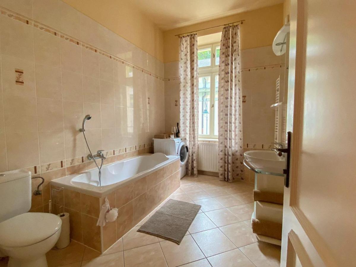 Apartma Marie 1880 Карлові Вари Екстер'єр фото